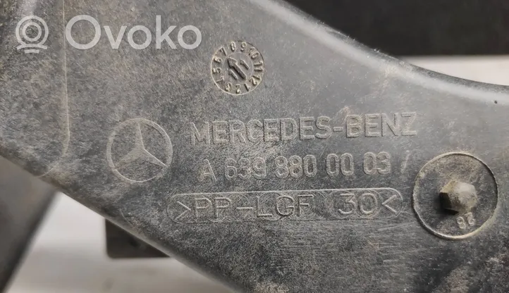 Mercedes-Benz Vito Viano W639 Radiateur panneau supérieur d'admission d'air A6398800003