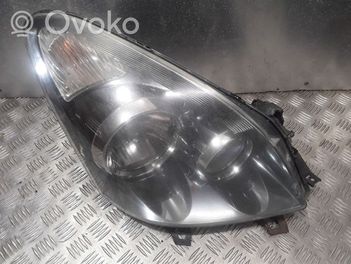 Toyota Corolla Verso AR10 Headlight/headlamp P7106R