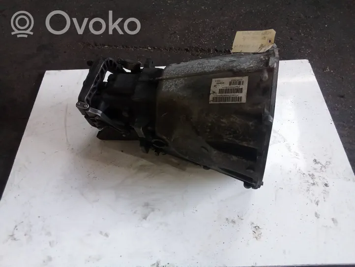 Mercedes-Benz Vito Viano W639 Mechaninė 5 pavarų dėžė R2032610901