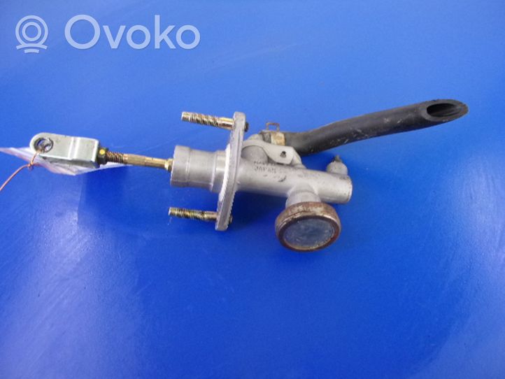 Nissan X-Trail T30 Clutch master cylinder 