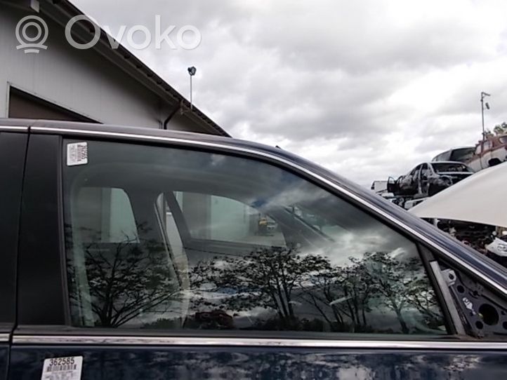 Cadillac DTS Etuoven ikkunalasi, neliovinen malli 