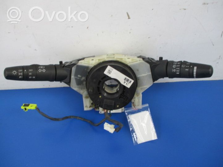 Nissan Primera Muut kytkimet/nupit/vaihtimet 47945AR200