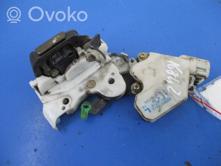 Nissan Sentra B14 Serrure de porte arrière 8255379912