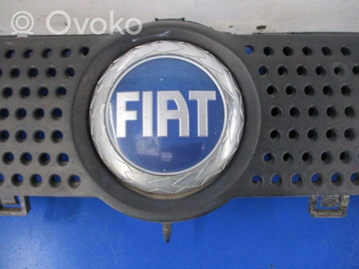 Fiat Panda 141 Etusäleikkö 735314236