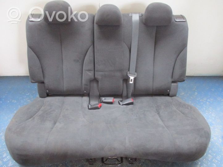 Nissan Tiida C11 Second row seats 