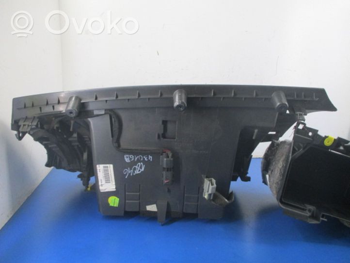 Volvo V50 Schowek deski rozdzielczej 8626141