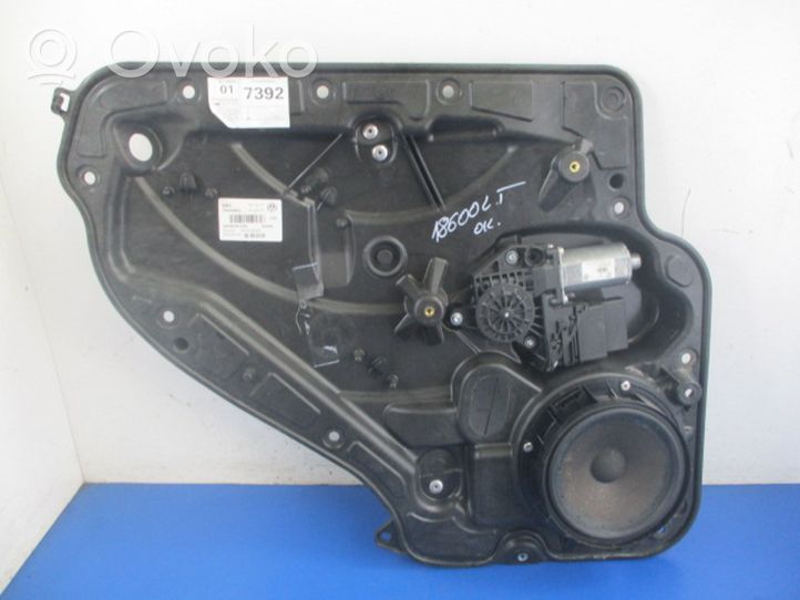 Volkswagen Golf Plus Alzacristalli della portiera posteriore con motorino 5K4839729J