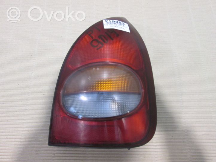 Hyundai Elantra Rear/tail lights 