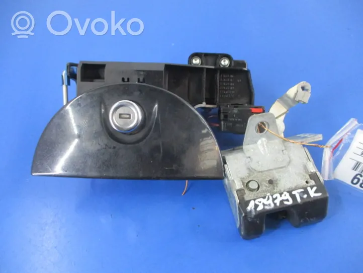 Opel Corsa C Zamek klapy tylnej / bagażnika 90534769