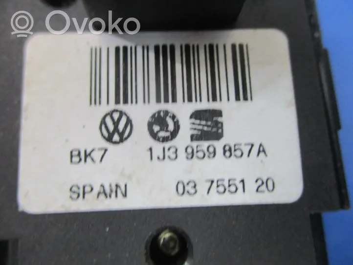 Skoda Fabia Mk1 (6Y) Inne wyposażenie elektryczne 1J3959857A