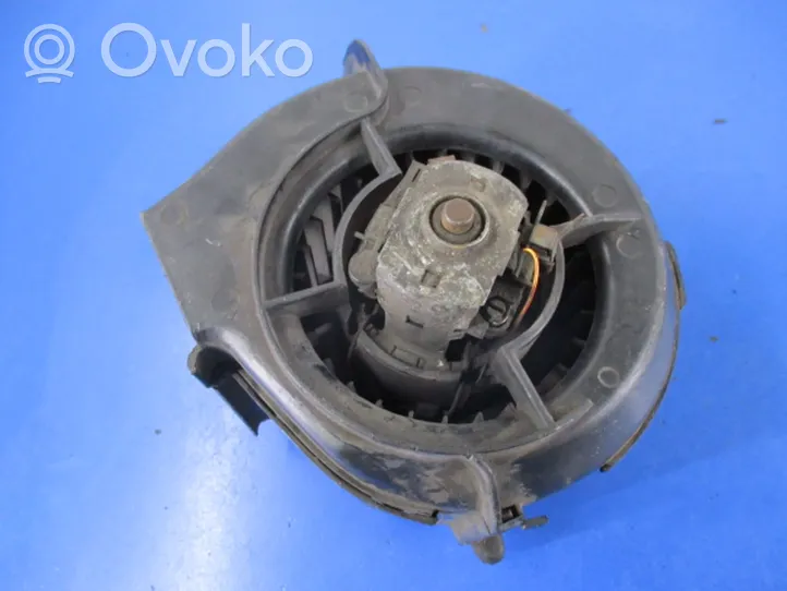 Volkswagen Jetta I Heater fan/blower 251819021