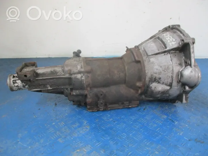 Volkswagen PASSAT Mechaninė 6 pavarų dėžė 008301107