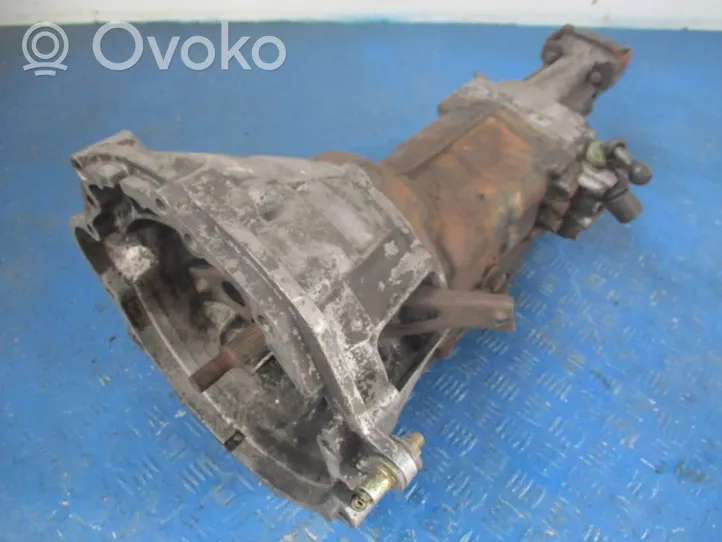 Volkswagen PASSAT Mechaninė 6 pavarų dėžė 008301107