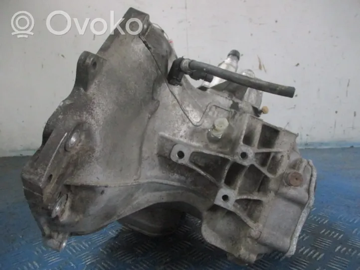 Opel Corsa C Manualna 6-biegowa skrzynia biegów 90400206