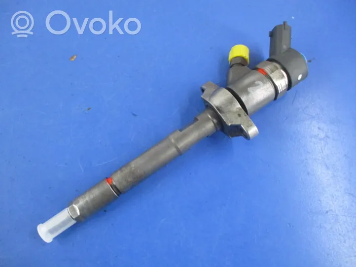 Ford Focus C-MAX Fuel injector 892080