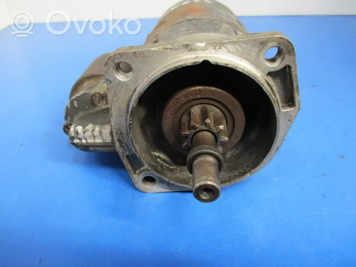 Volkswagen Jetta I Starter motor 036911023