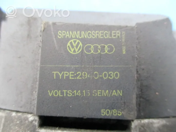 Volkswagen Polo II 86C 2F Generatore/alternatore 