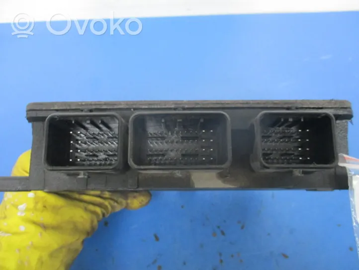 Renault Kangoo I Engine control unit/module ECU 8200331477