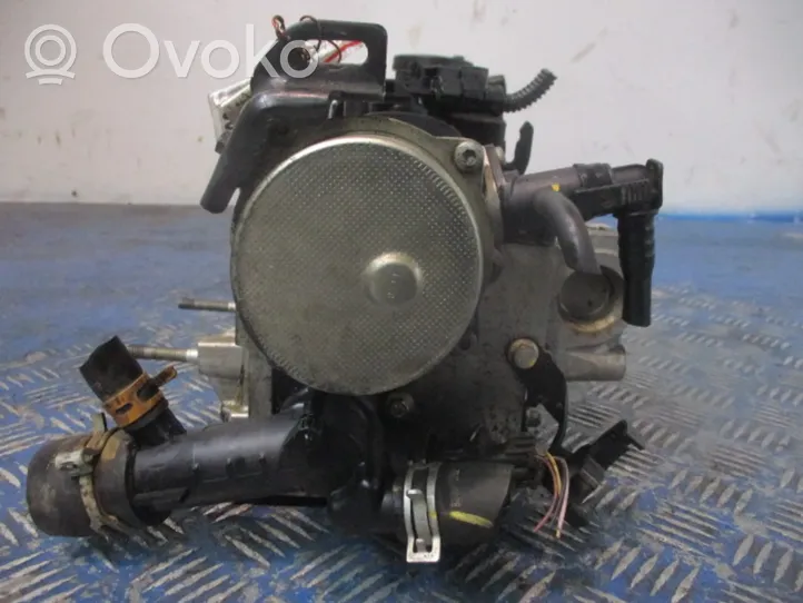 Dacia Sandero Culasse moteur 110421067R