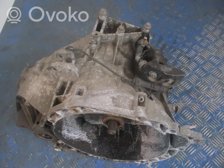 Volvo S40 Mechaninė 6 pavarų dėžė 3S7R7F096EA