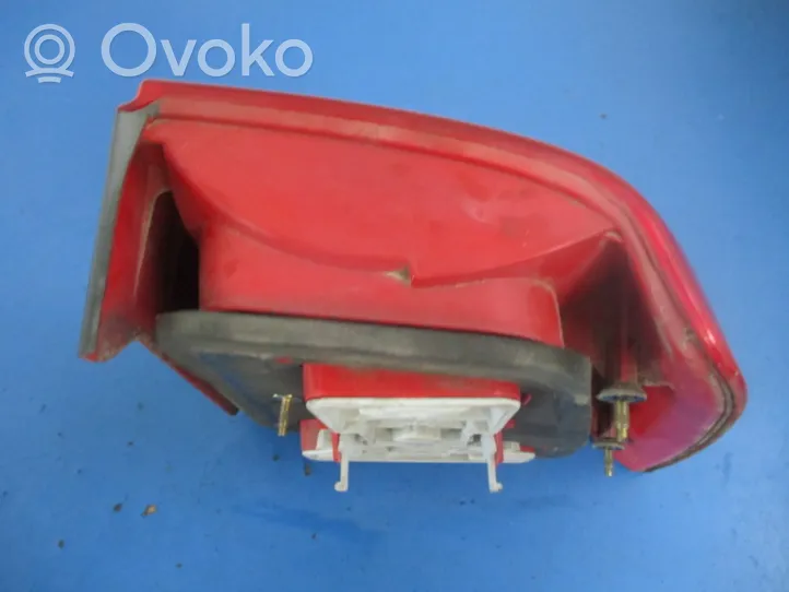 Volkswagen PASSAT B4 Lampa tylna 3B5945095F