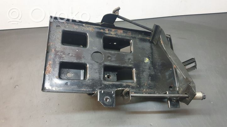 KIA Carnival Battery tray 