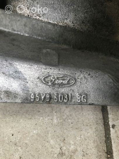 Ford Transit Dzinēja nostiprināšanas stiprinājums-kronšteins 95VB6031BG