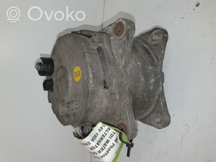 Volkswagen Touareg I Alternator 