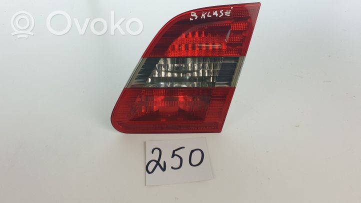 Mercedes-Benz B W245 Lampy tylnej klapy bagażnika 