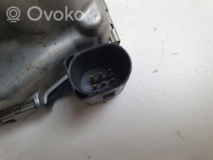 Volkswagen Scirocco Throttle valve 06K133062E