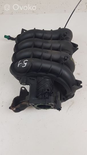 Opel Vivaro Intake manifold 