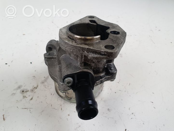 Mercedes-Benz A W176 Alipainepumppu 705641000