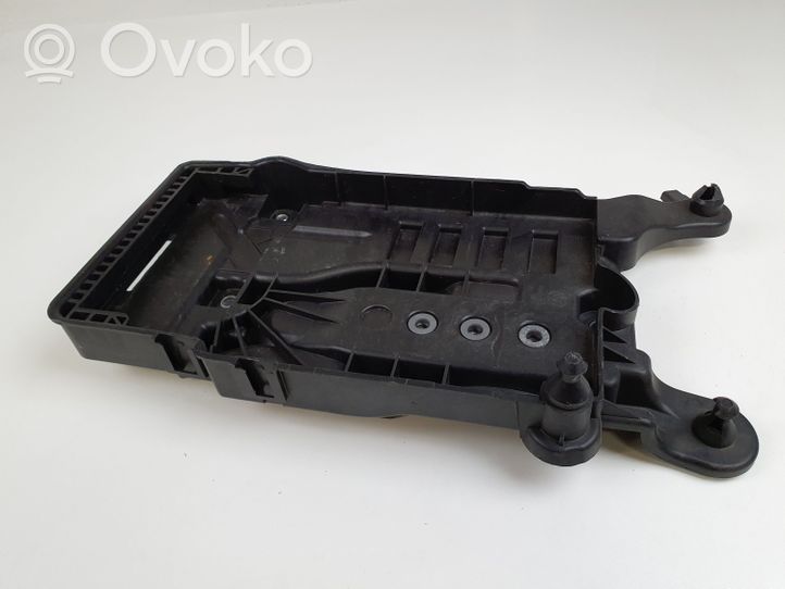 Volkswagen Polo VI AW Battery tray 