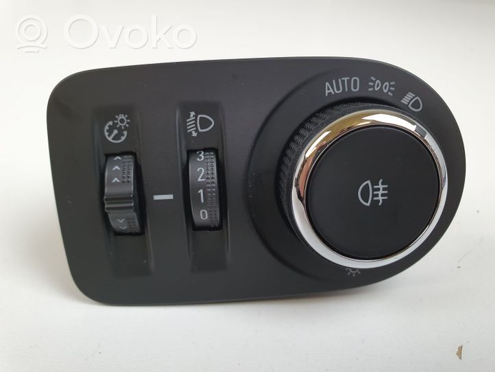 Opel Combo E Przełącznik świateł 