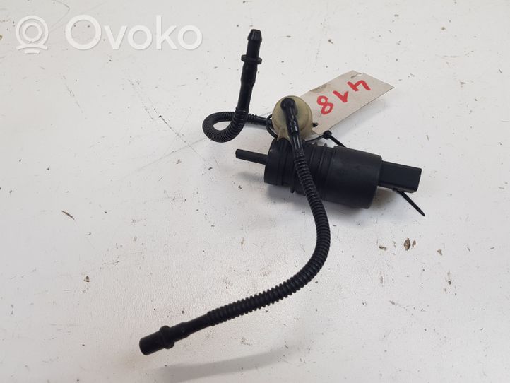 Volkswagen Golf IV Headlight washer pump 