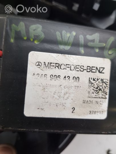 Mercedes-Benz A W176 Lämmittimen puhallin 