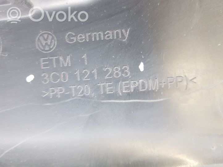 Volkswagen PASSAT B6 Välijäähdyttimen ilmanohjauksen ilmakanava 