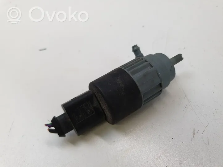 Ford S-MAX Windscreen/windshield washer pump 