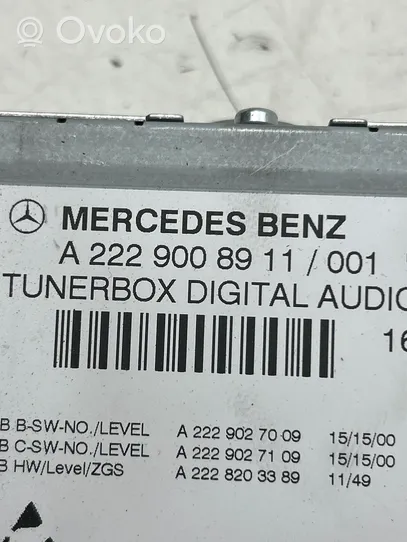 Mercedes-Benz E W212 Radio/CD/DVD/GPS-pääyksikkö A2228203389