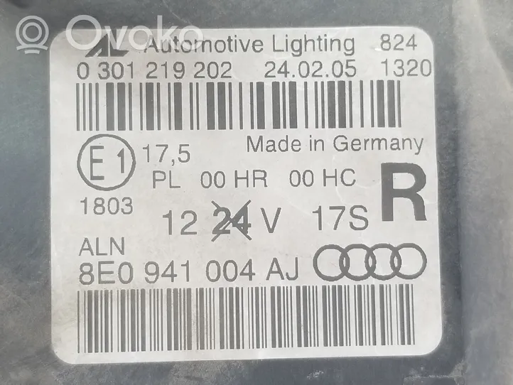 Audi A4 S4 B7 8E 8H Lampa przednia 8E0941004AJ