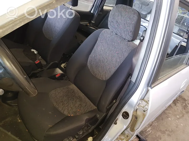 Hyundai Matrix Fotel przedni kierowcy 