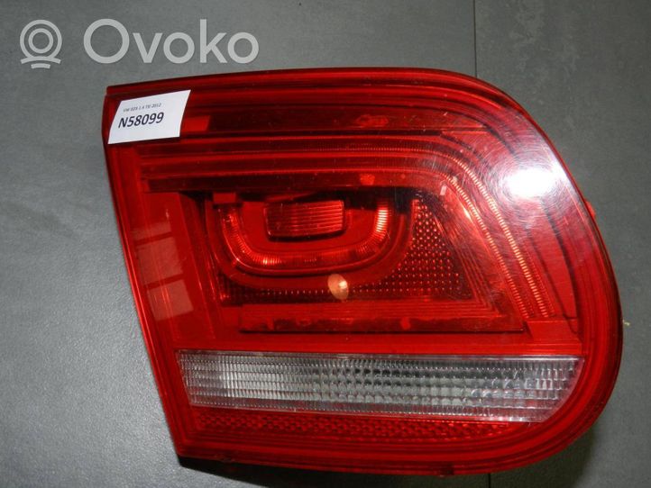 Volkswagen Eos Lampy tylnej klapy bagażnika 1Q0945093S