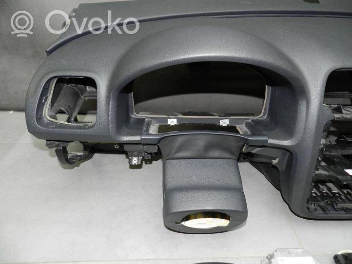 Volkswagen Eos Airbag del volante 1K0880201BK