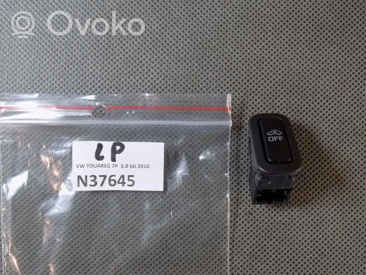 Volkswagen Touareg II Tailgate opening switch 7P6959831A