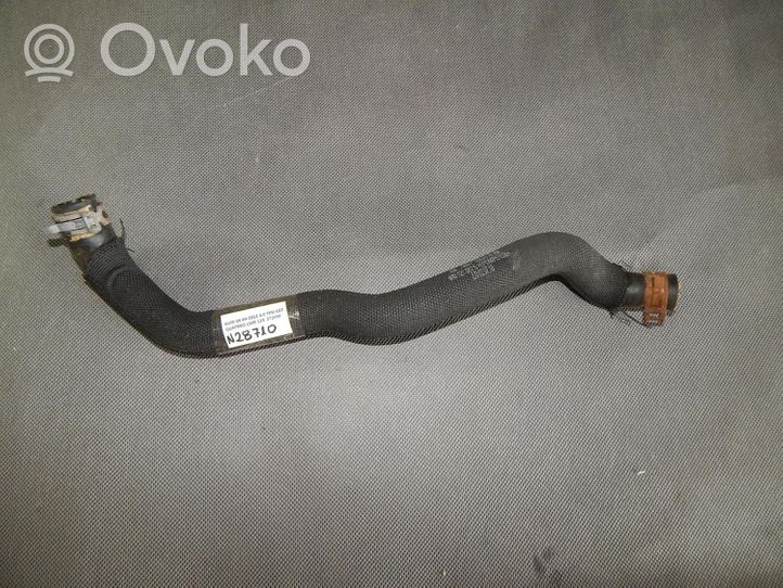 Audi A8 S8 D4 4H Tuyau de liquide de refroidissement moteur 4H0121082S