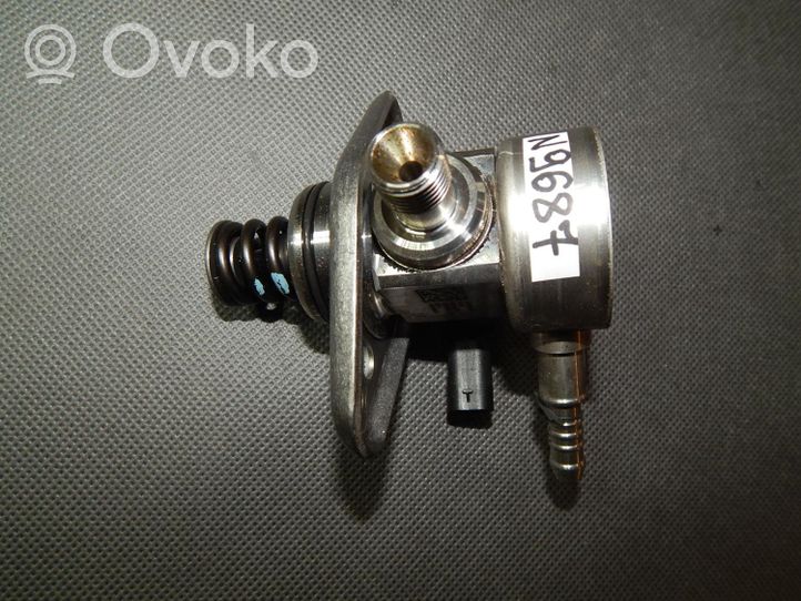 Volkswagen Golf VII Pompe d'injection de carburant à haute pression 04E109244B