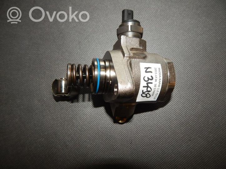 Skoda Rapid (NH) Pompe d'injection de carburant à haute pression 04E127026AA