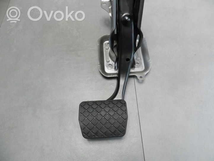 Volkswagen PASSAT CC Brake pedal 1K1723057BL