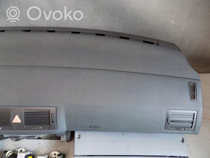 Skoda Fabia Mk1 (6Y) Oro pagalvių komplektas su panele 