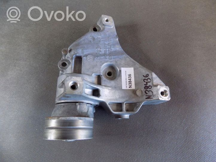 Volkswagen Touran II Generator/alternator bracket 